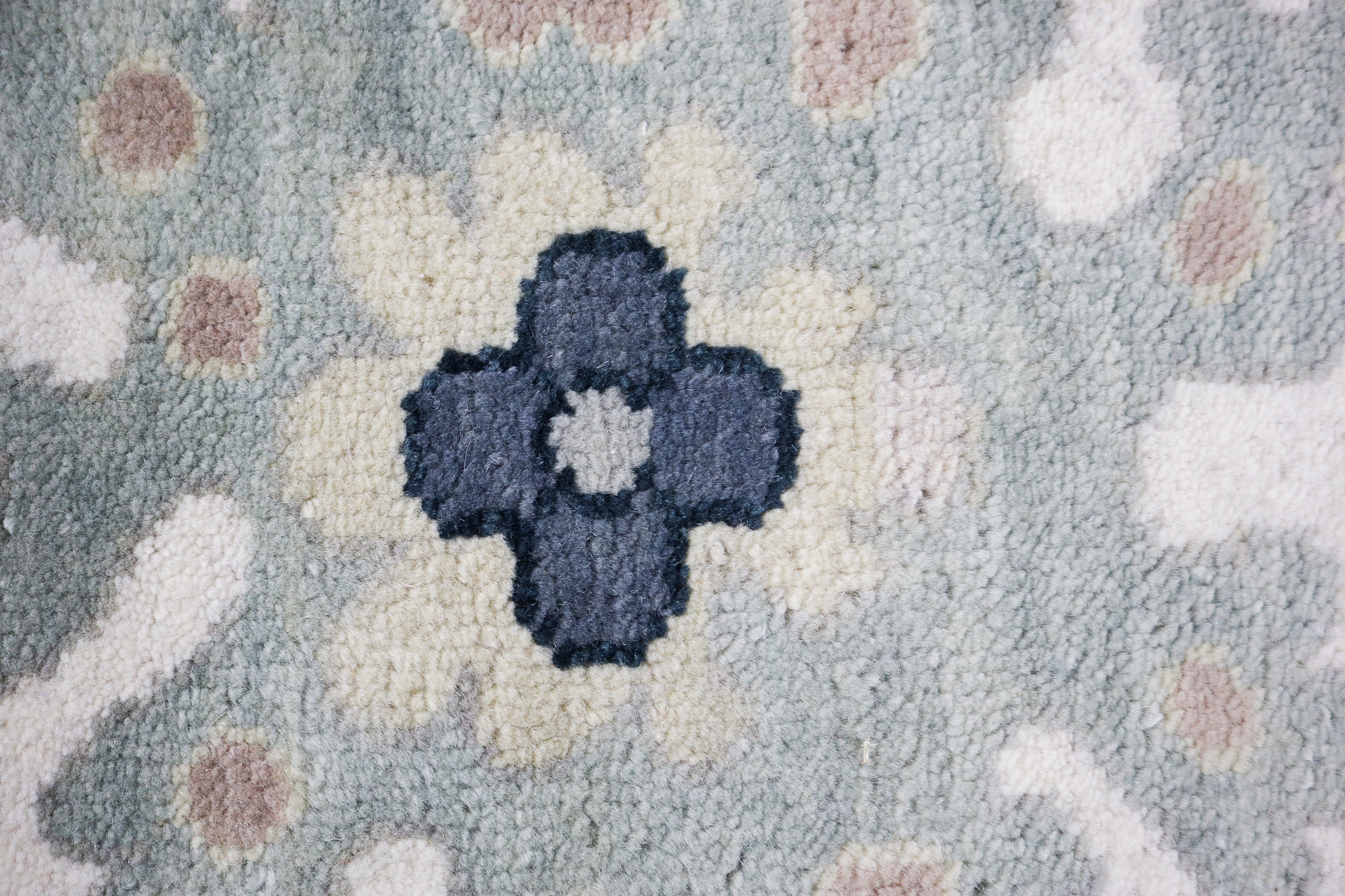 Billie Hand Knotted Wool Rug Ivory