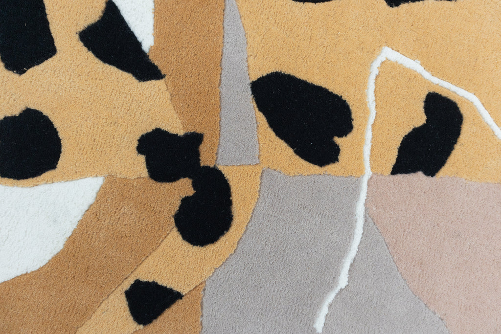 Boho Cheetah Round Abstract Hand Tufted Wool Rug Peach