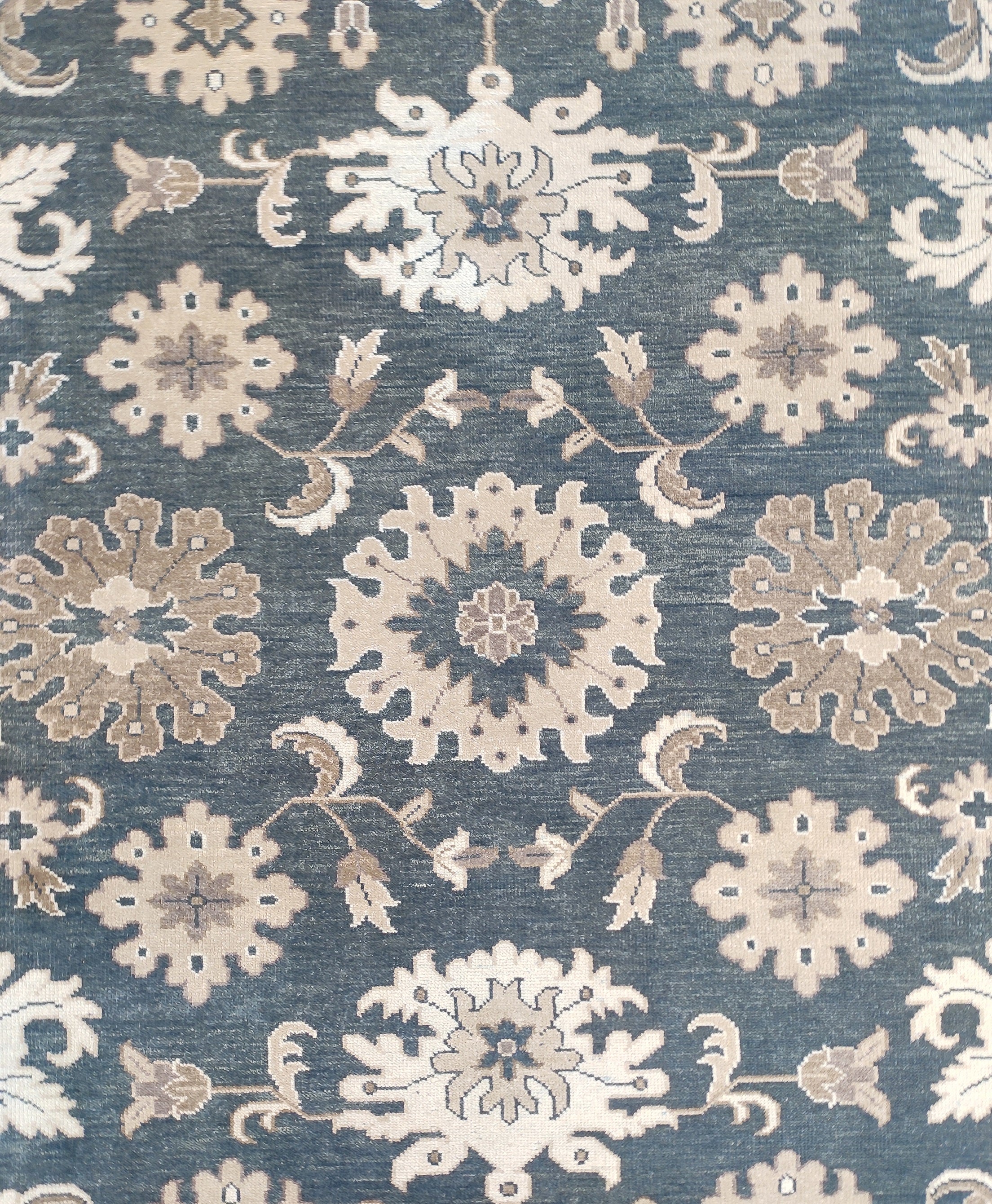 Harlequin Traditional Hand Knotted Wool Rug Grey