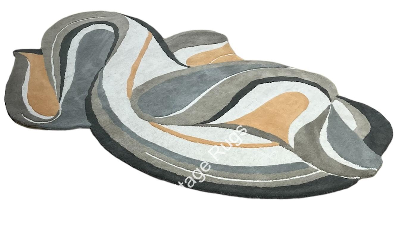 Horn Irregular Muted Grey Hand Tufted Wool Rug