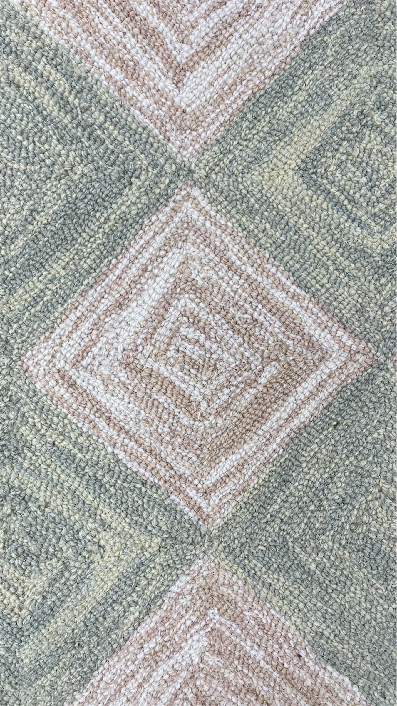 Leo Checkered Hand Tufted Wool Rug Light Green