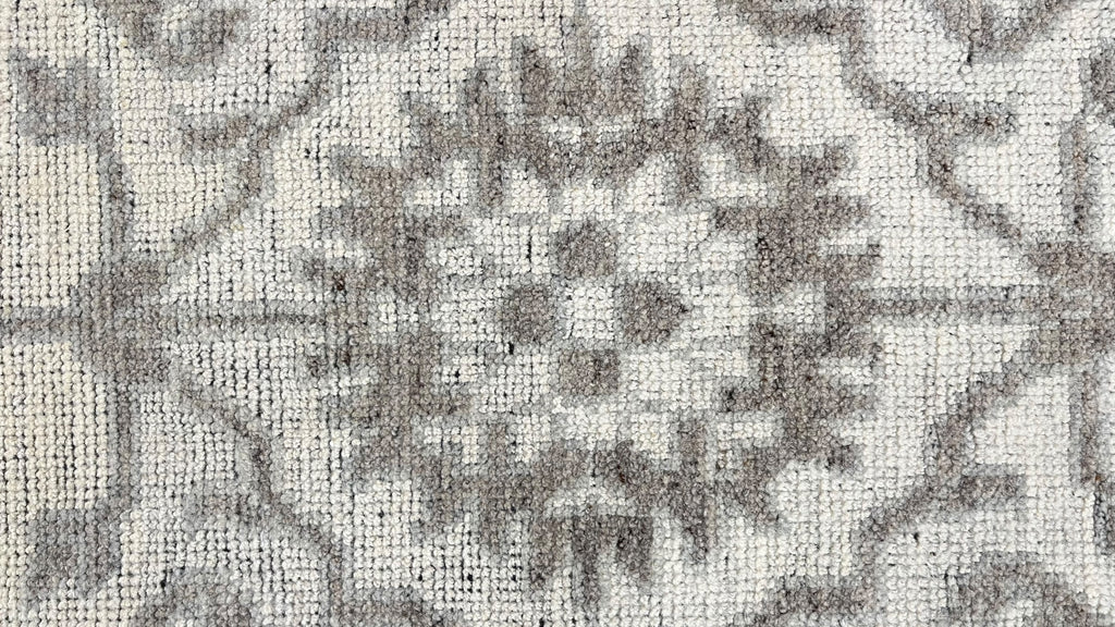 Ray Hand Knotted Wool Rug Ivory