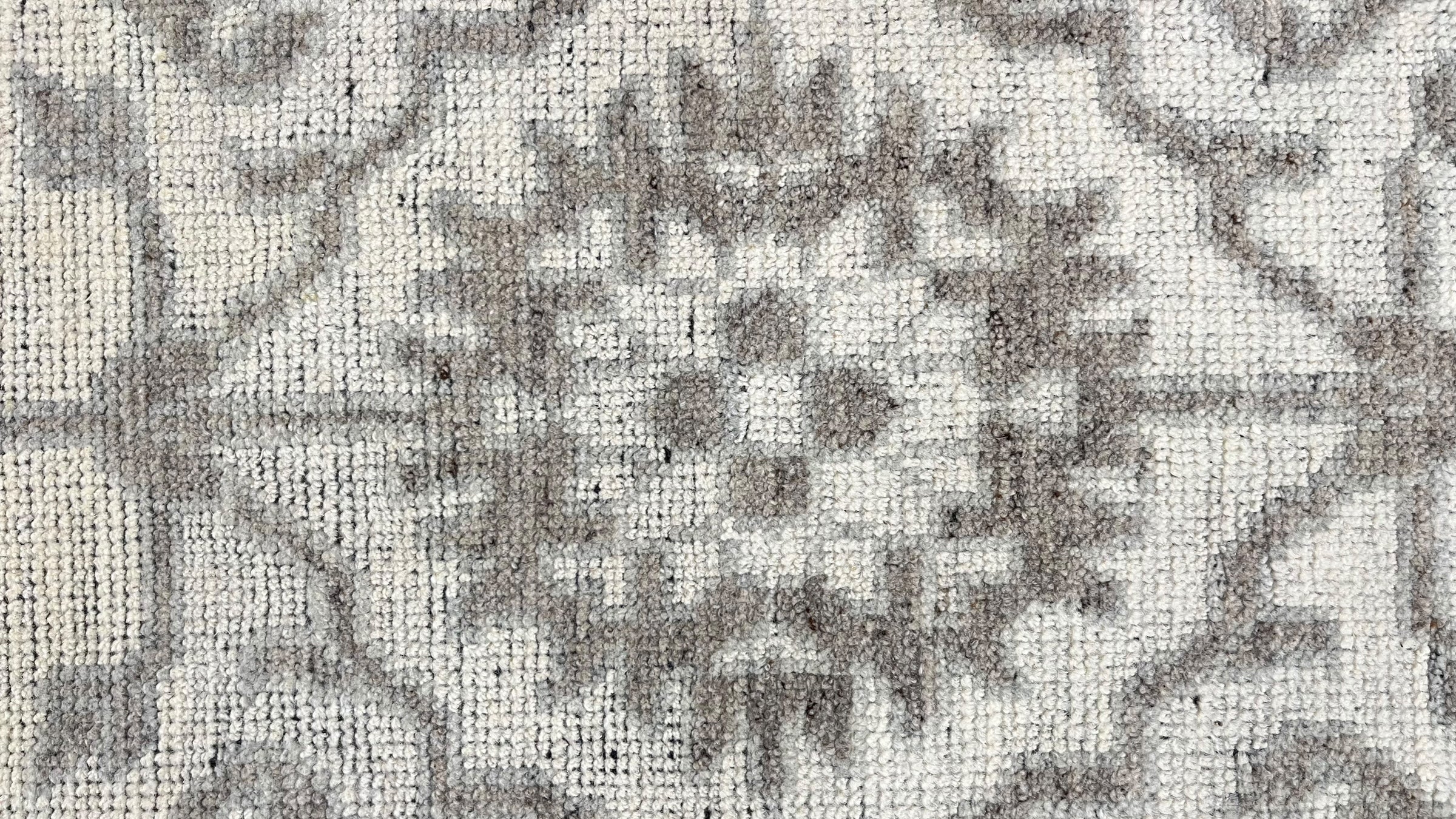 Ray Hand Knotted Wool Rug Ivory