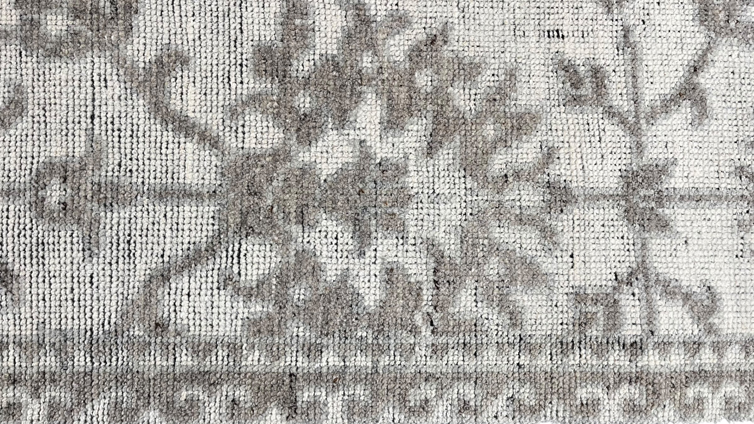 Ray Hand Knotted Wool Rug Ivory