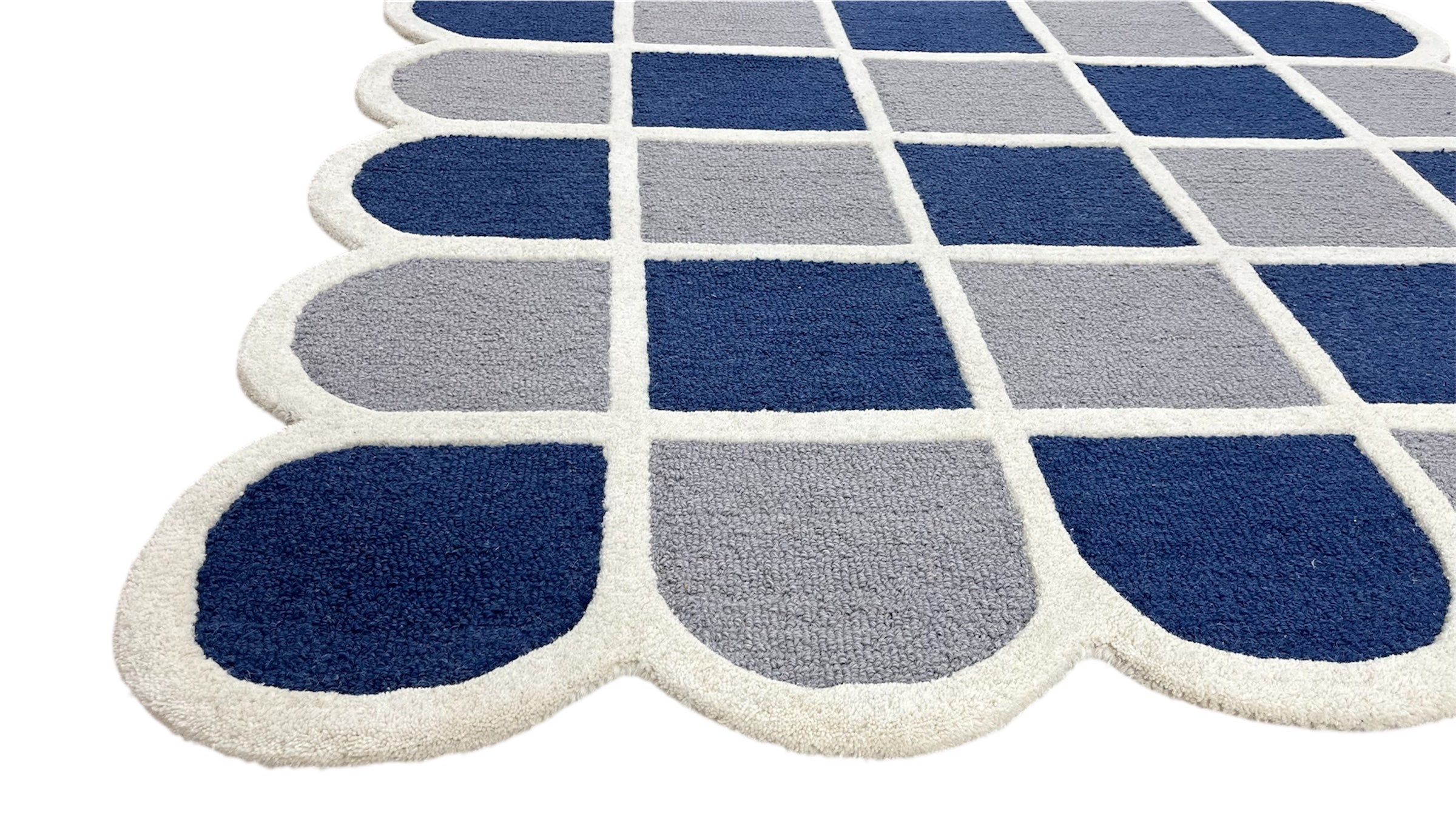 Selena Checkered Scalloped Hand Tufted Wool Rug Blue