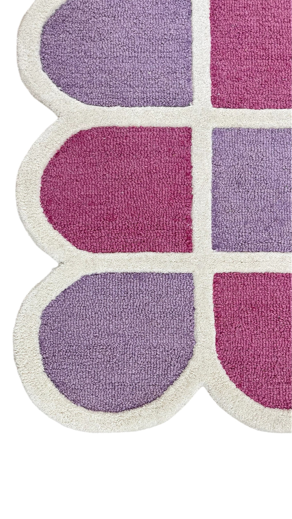 Selena Checkered Scalloped Hand Tufted Wool Rug Pink